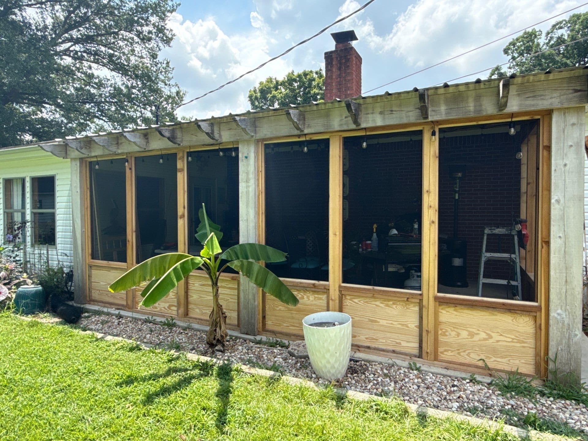 Gallery photos for Open Patio Gets a Full Screened Porch Conversion: Image #5